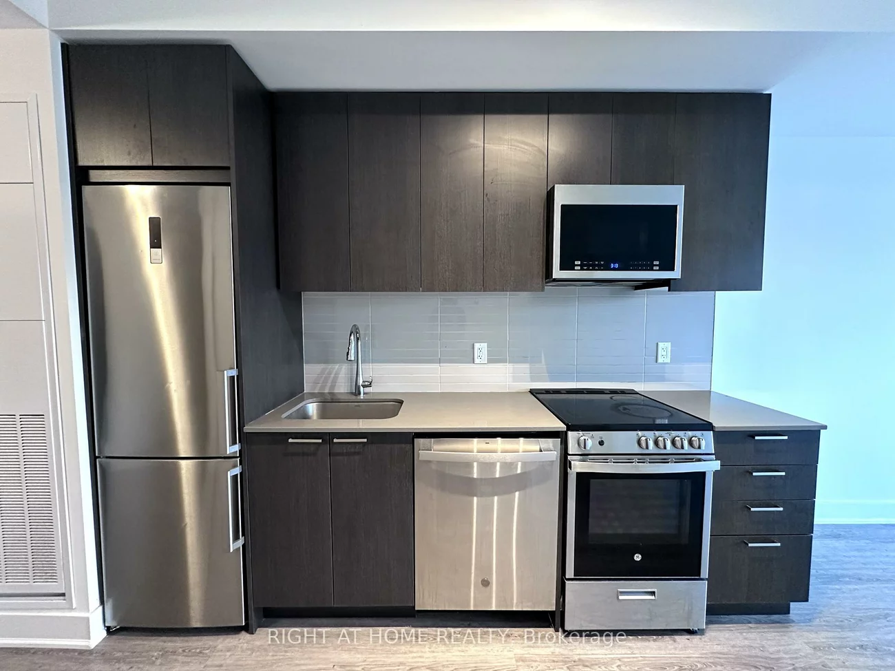 185, Deerfield, Central Newmarket, Newmarket