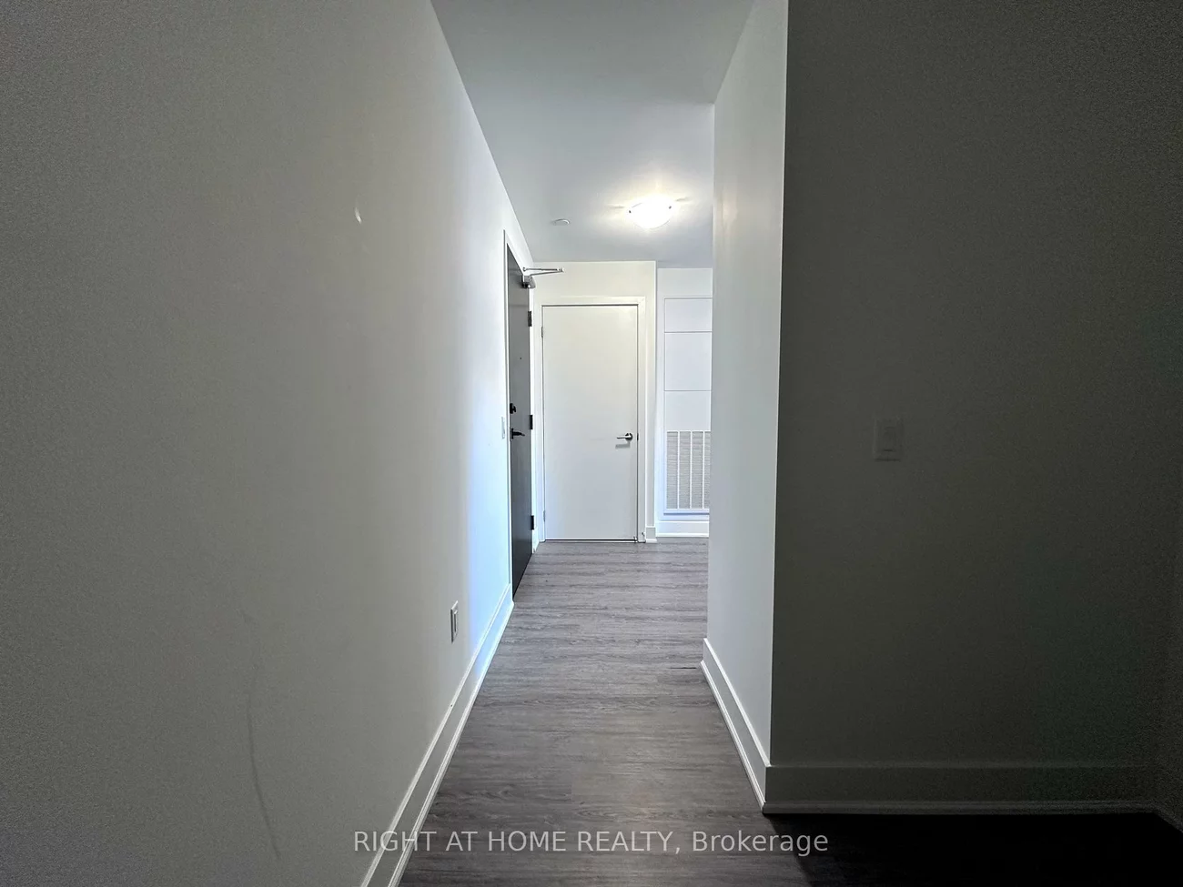 185, Deerfield, Central Newmarket, Newmarket