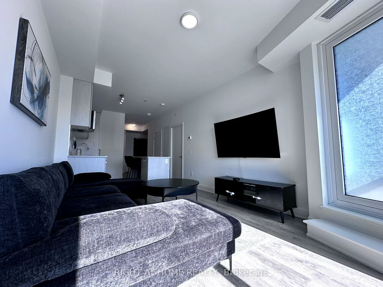 185, Deerfield, Central Newmarket, Newmarket
