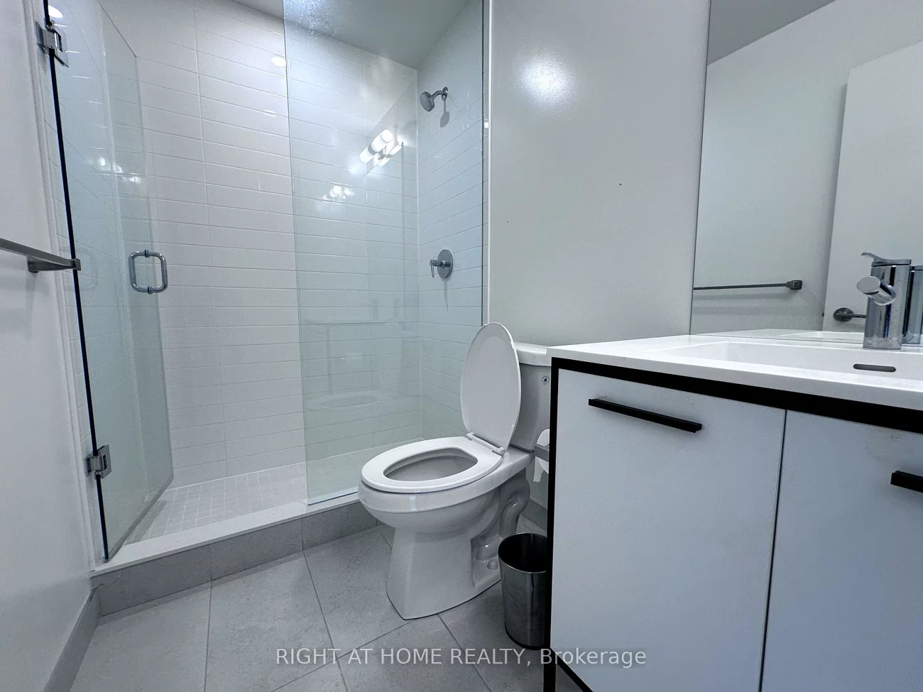 185, Deerfield, Central Newmarket, Newmarket