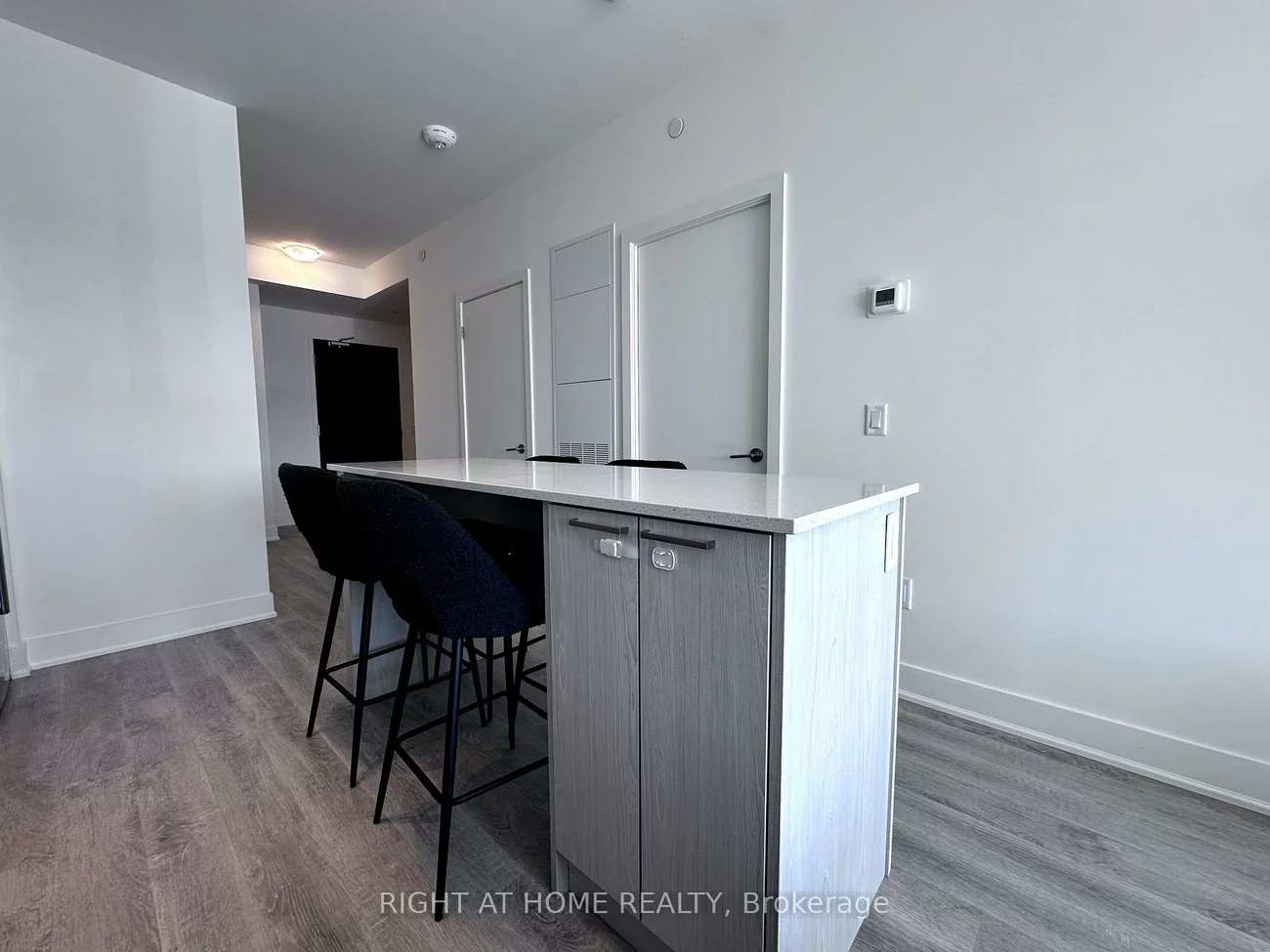 185, Deerfield, Central Newmarket, Newmarket