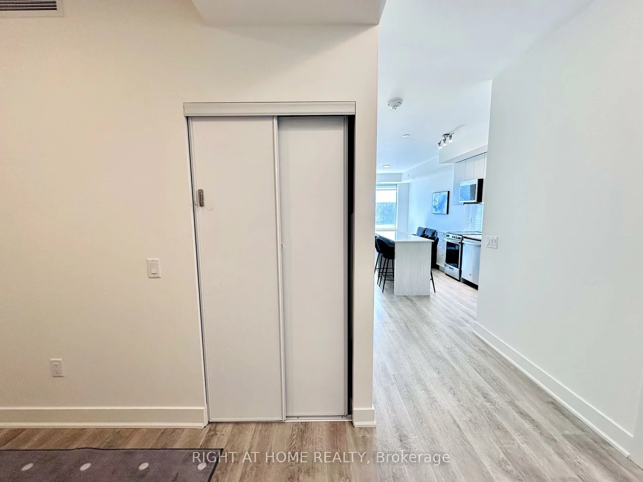 185, Deerfield, Central Newmarket, Newmarket