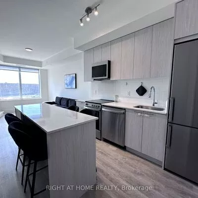 185, Deerfield, Central Newmarket, Newmarket