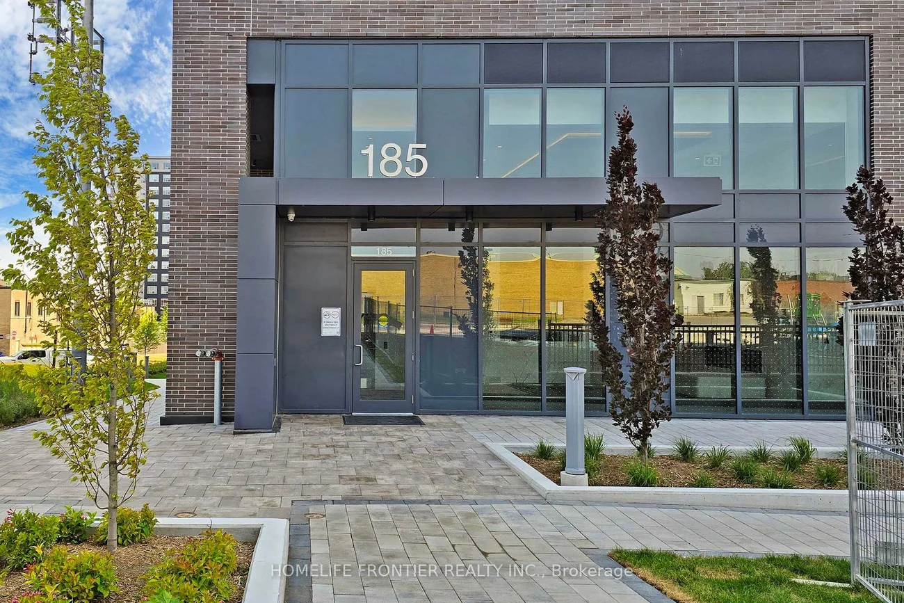 185, Deerfield, Central Newmarket, Newmarket