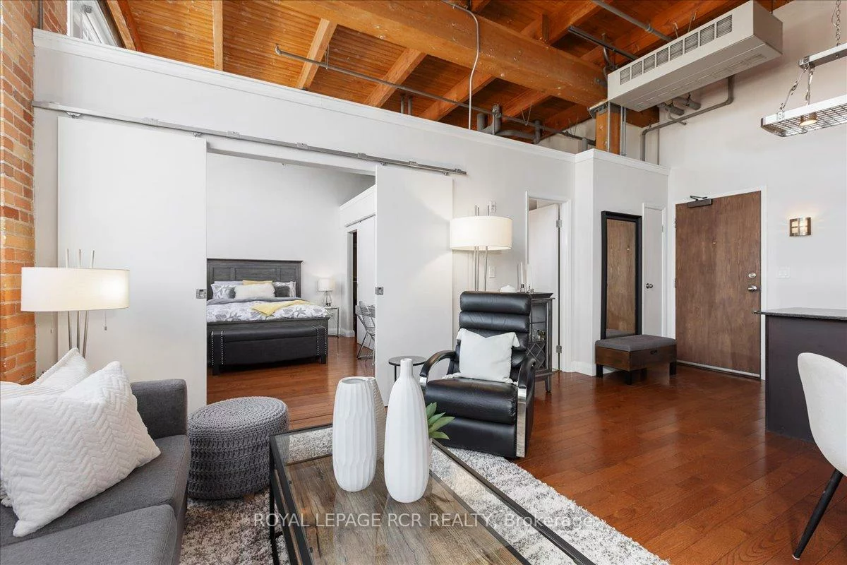 543, Timothy, Central Newmarket, Newmarket