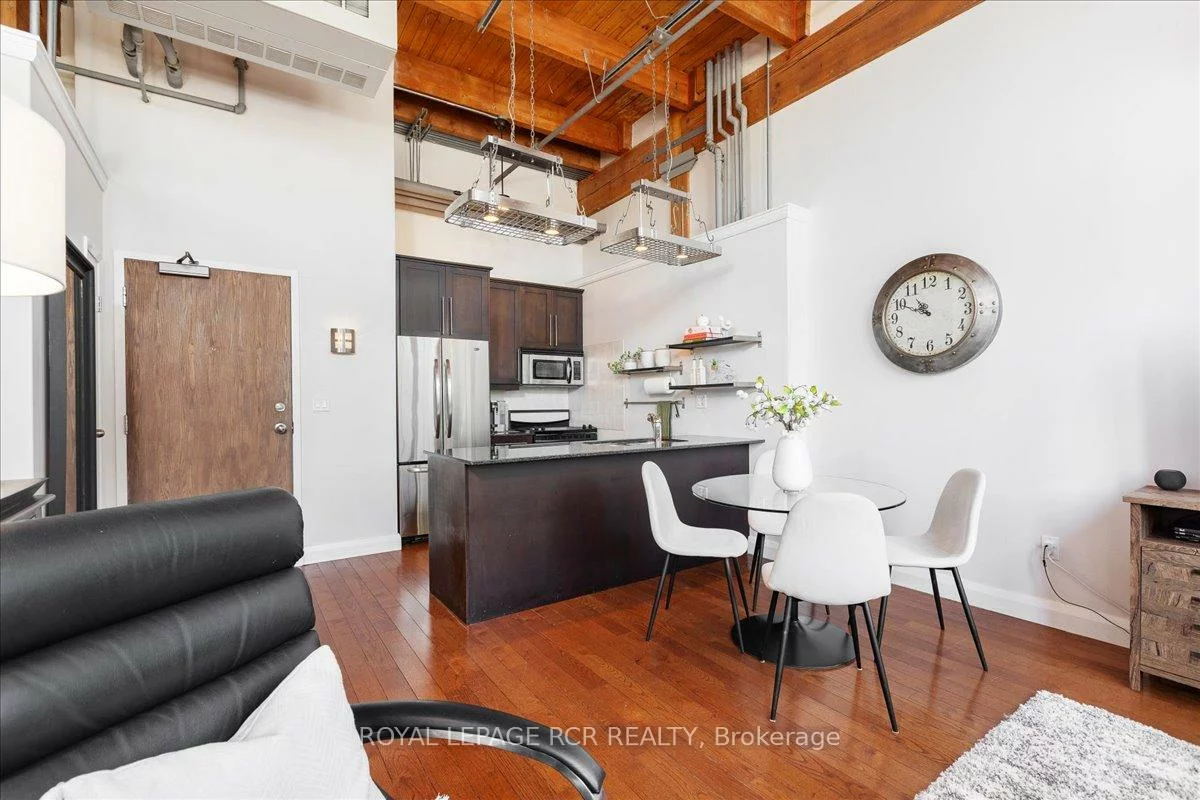 543, Timothy, Central Newmarket, Newmarket