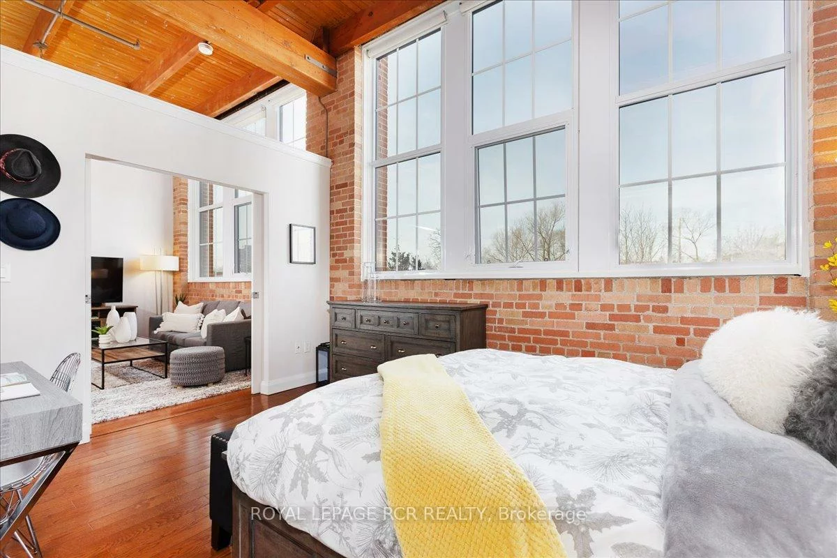 543, Timothy, Central Newmarket, Newmarket