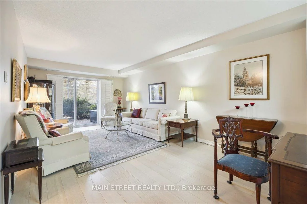 900, Bogart Mill, Gorham-College Manor, Newmarket