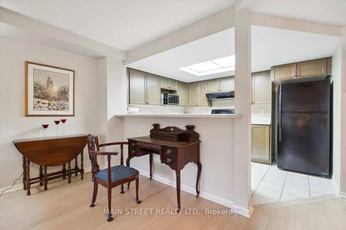900, Bogart Mill, Gorham-College Manor, Newmarket