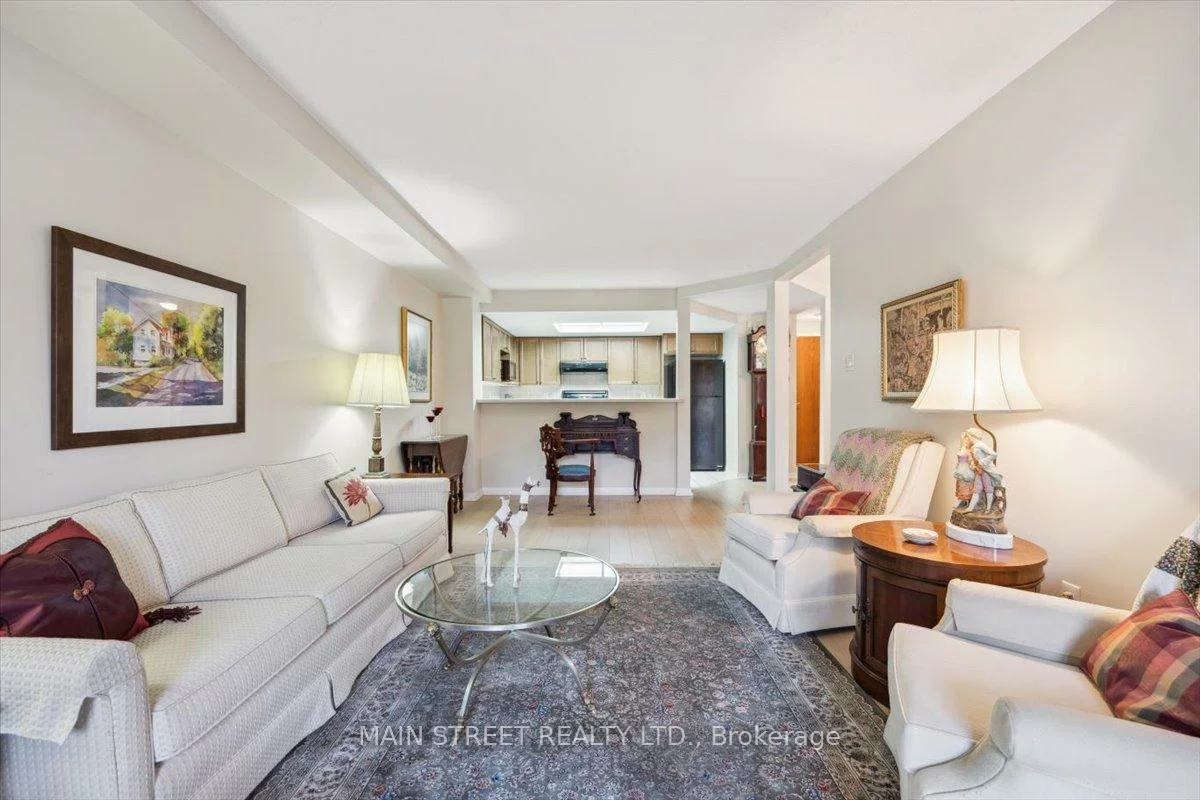 900, Bogart Mill, Gorham-College Manor, Newmarket