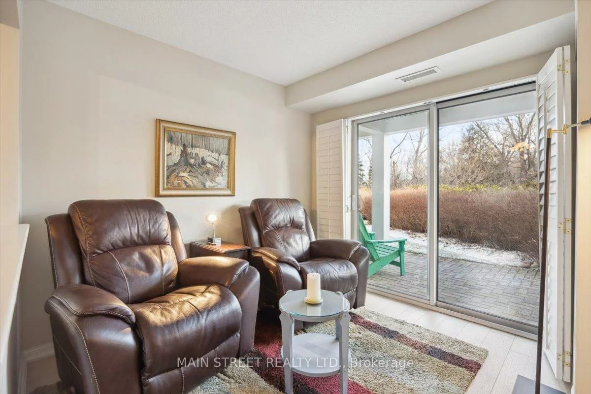 900, Bogart Mill, Gorham-College Manor, Newmarket