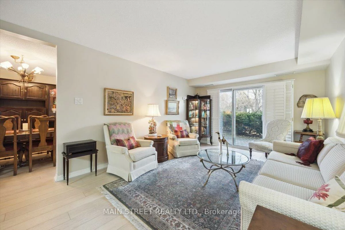 900, Bogart Mill, Gorham-College Manor, Newmarket
