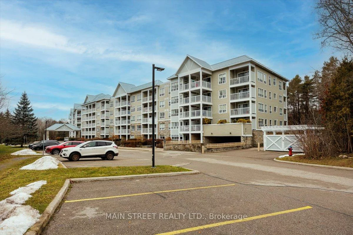 900, Bogart Mill, Gorham-College Manor, Newmarket