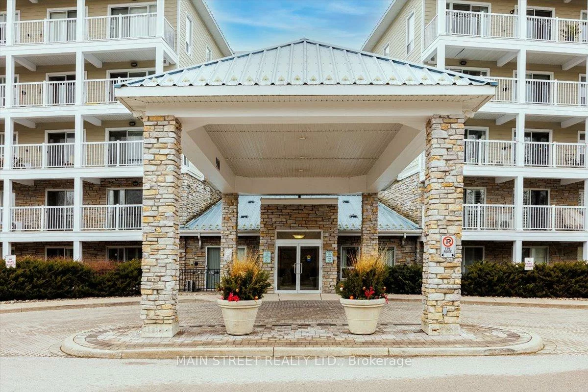 900, Bogart Mill, Gorham-College Manor, Newmarket