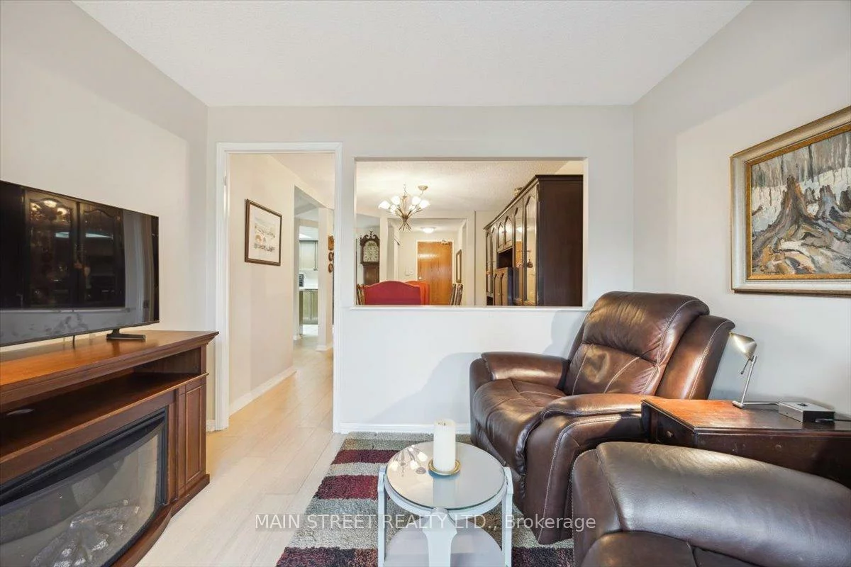 900, Bogart Mill, Gorham-College Manor, Newmarket