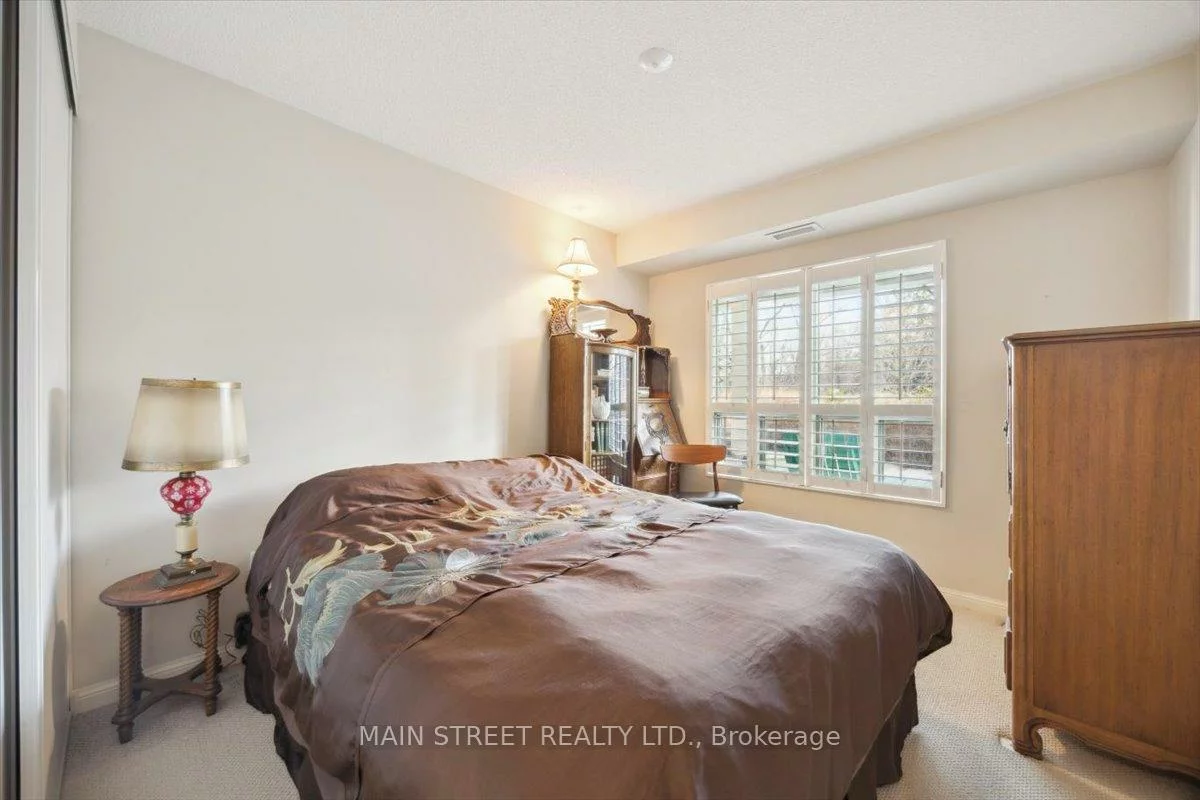 900, Bogart Mill, Gorham-College Manor, Newmarket