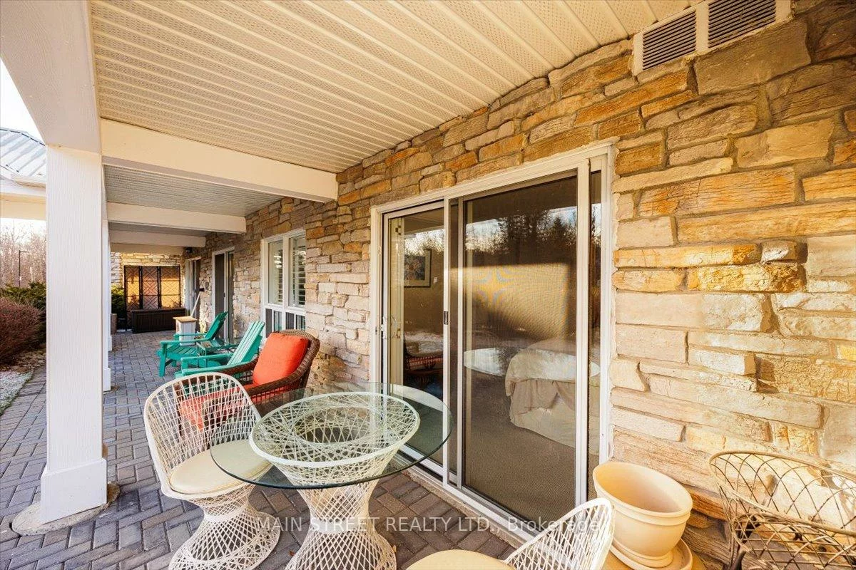 900, Bogart Mill, Gorham-College Manor, Newmarket