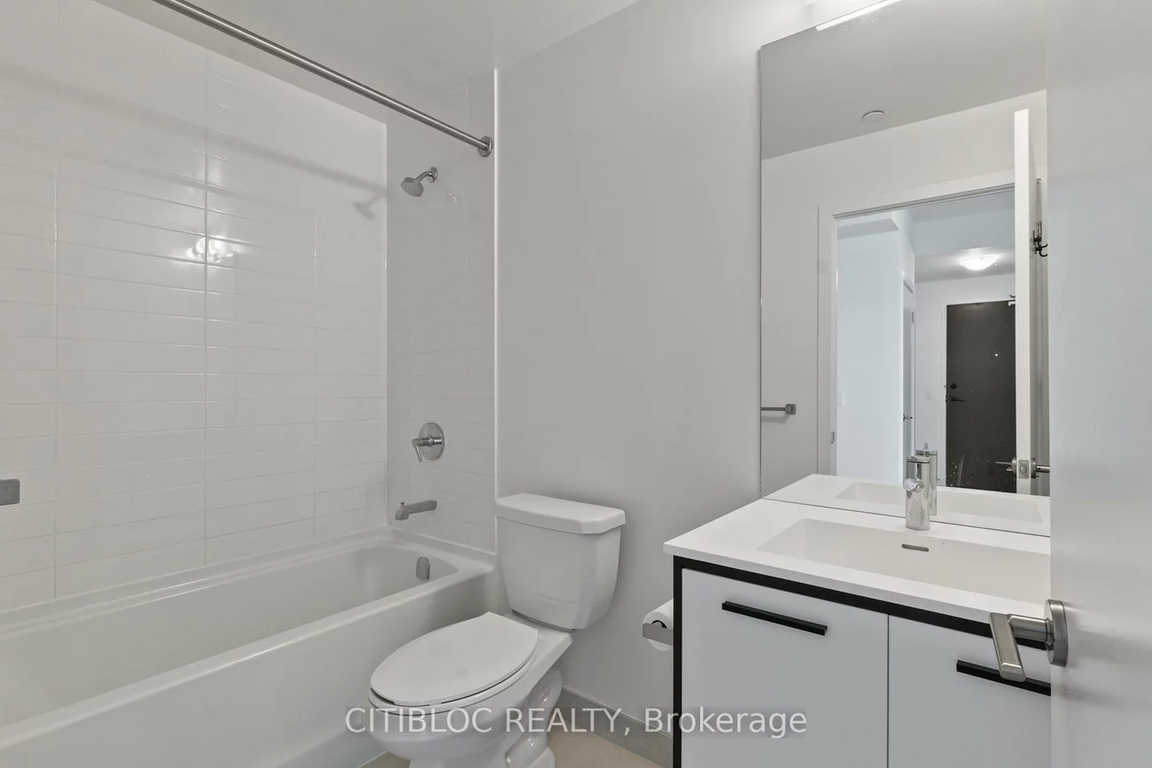 185, Deerfield, Central Newmarket, Newmarket