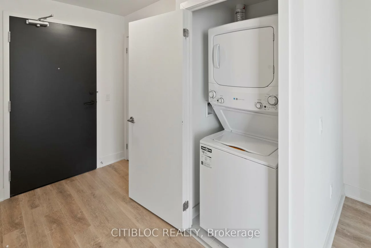 185, Deerfield, Central Newmarket, Newmarket