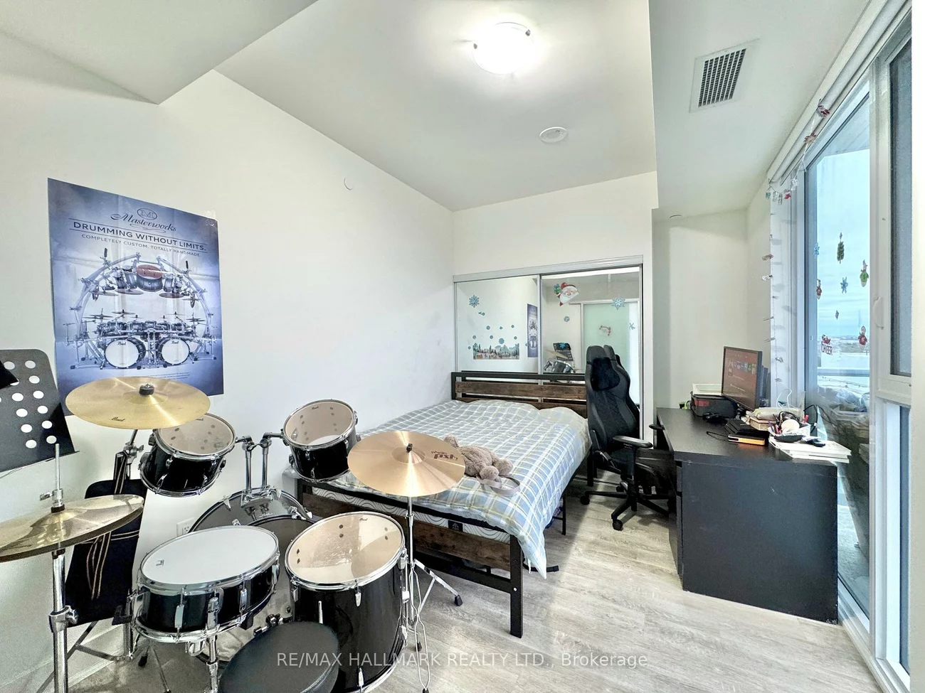 185, Deerfield, Central Newmarket, Newmarket