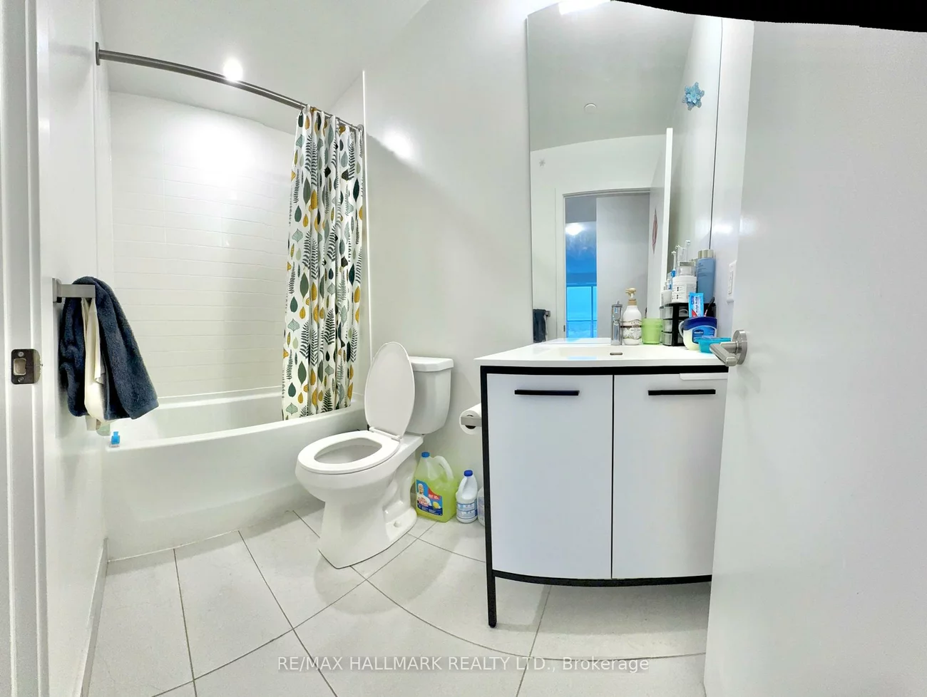 185, Deerfield, Central Newmarket, Newmarket