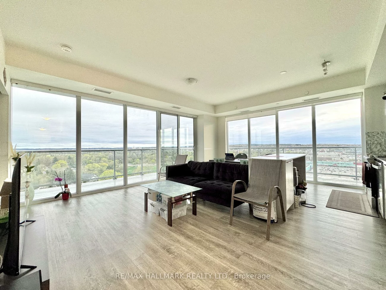 185, Deerfield, Central Newmarket, Newmarket