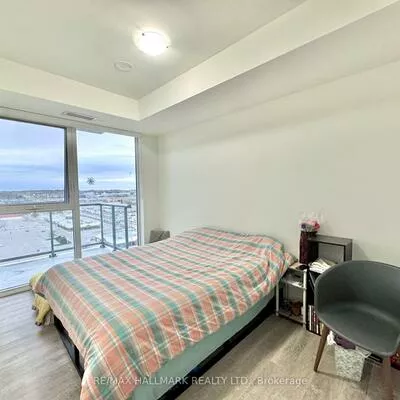 185, Deerfield, Central Newmarket, Newmarket