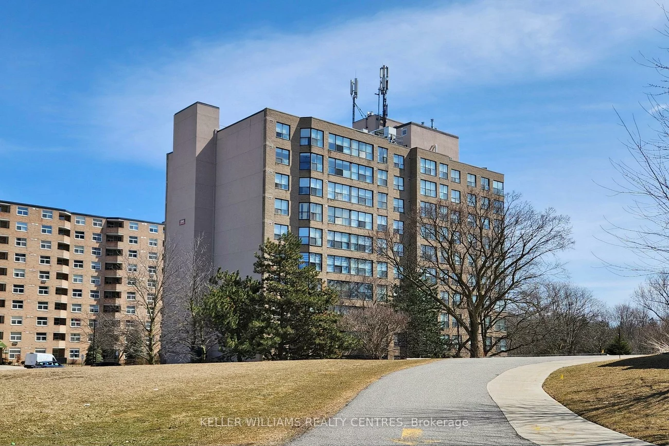250, Davis, Central Newmarket, Newmarket