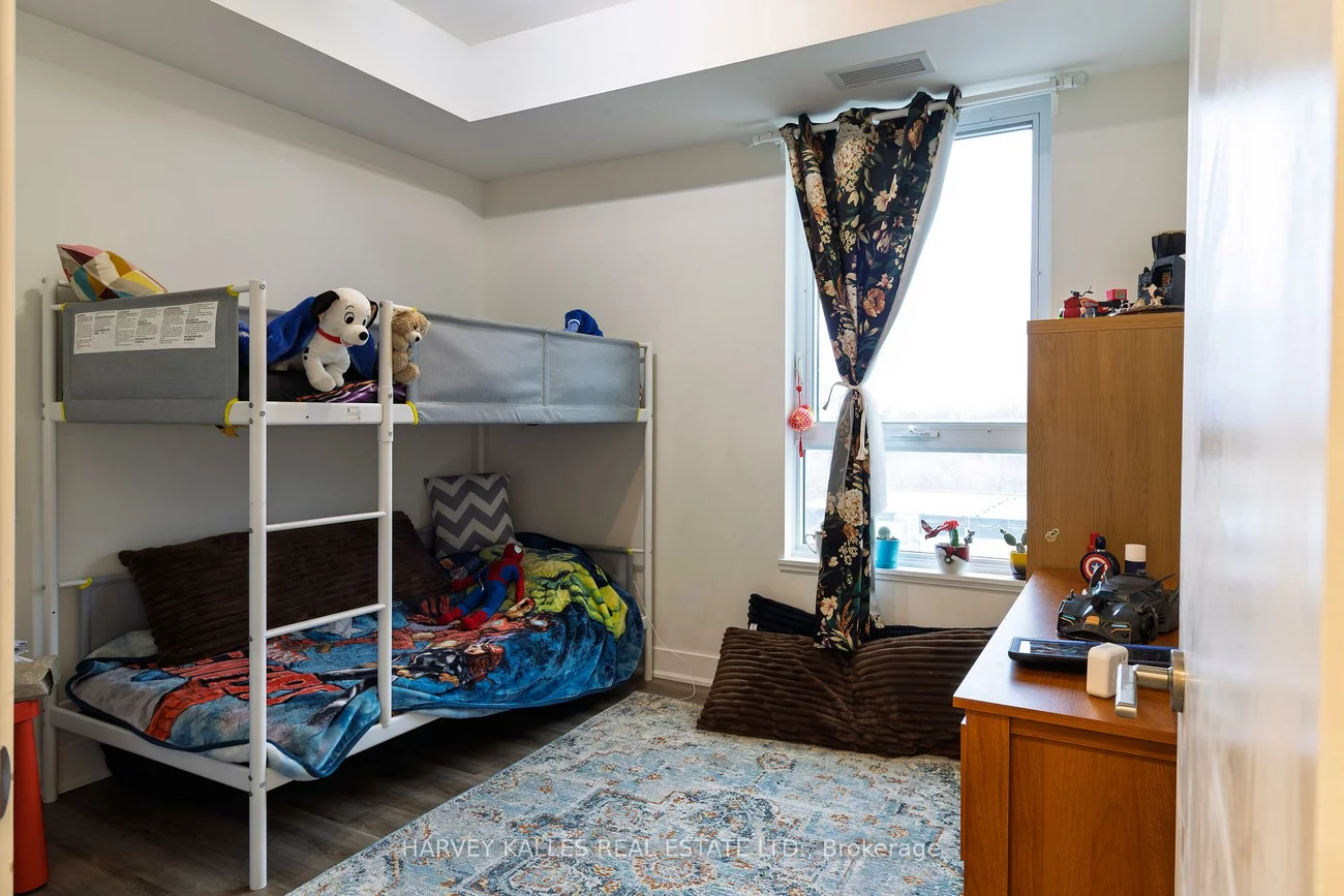 185, Deerfield, Central Newmarket, Newmarket