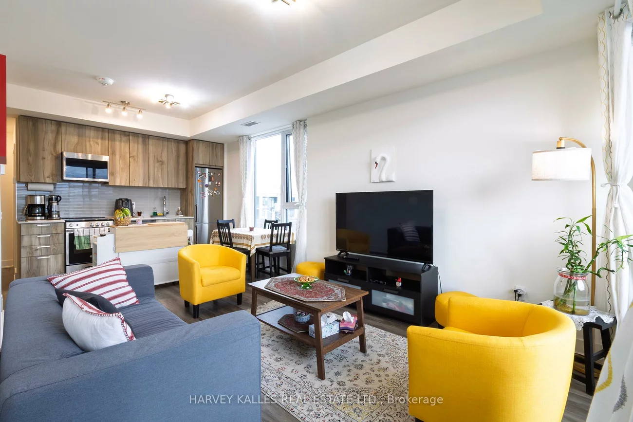 185, Deerfield, Central Newmarket, Newmarket