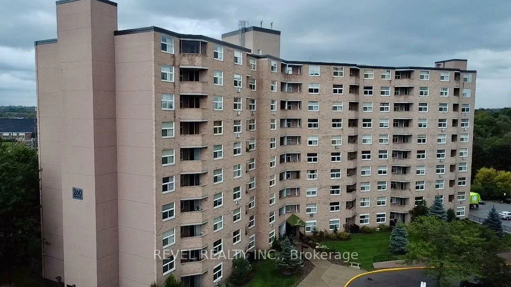 260, Davis, Central Newmarket, Newmarket