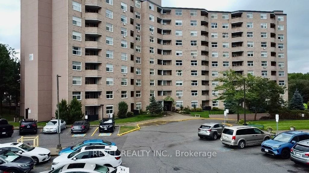 260, Davis, Central Newmarket, Newmarket