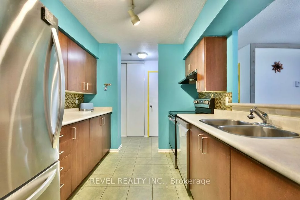 260, Davis, Central Newmarket, Newmarket