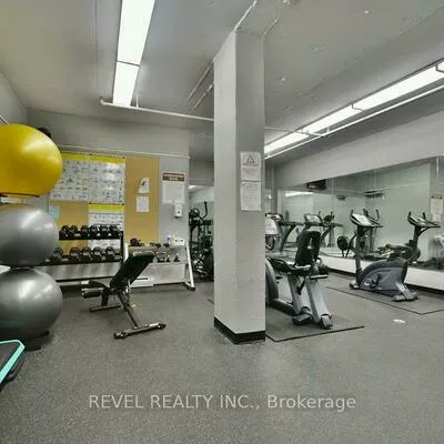 260, Davis, Central Newmarket, Newmarket