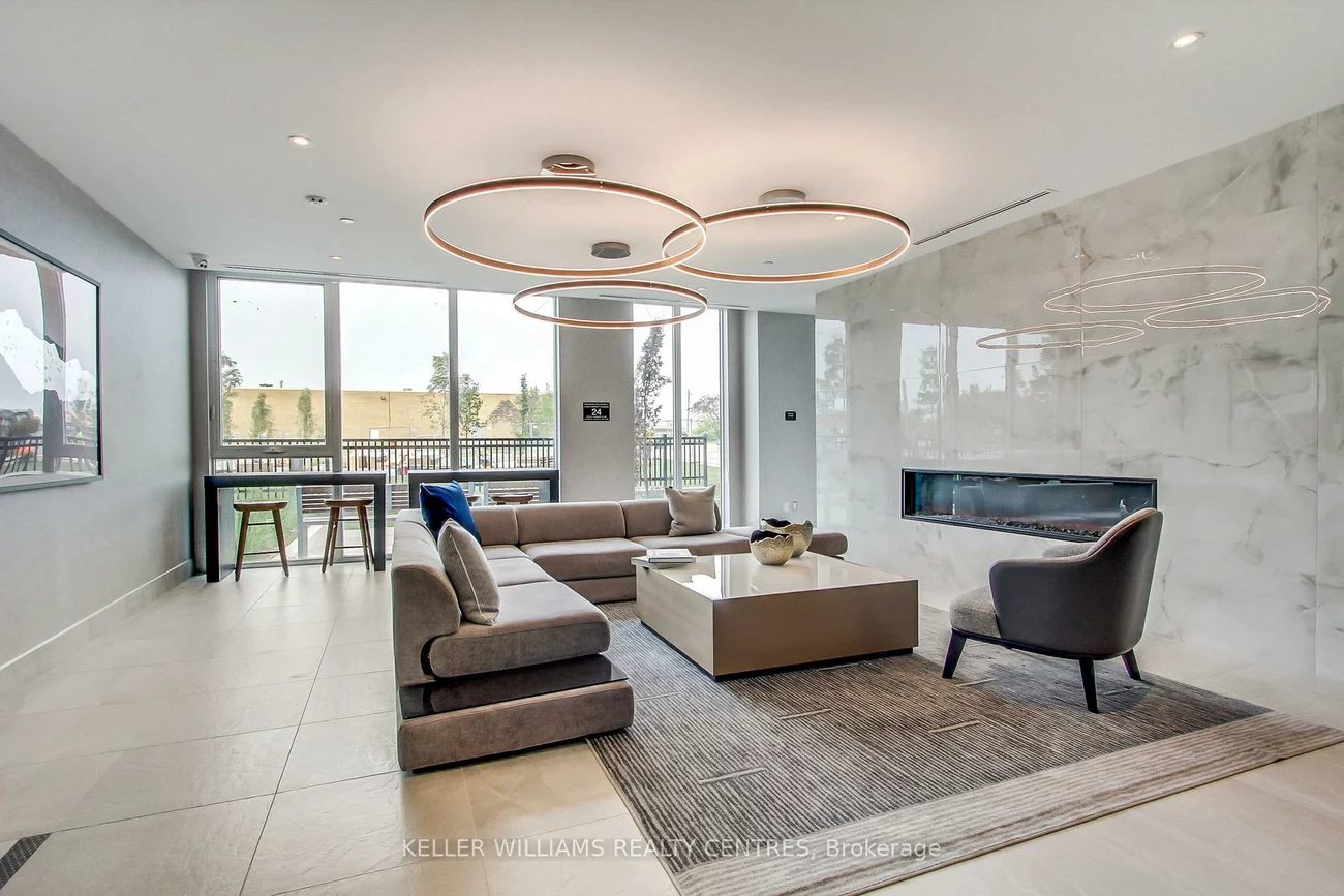 185, Deerfield, Central Newmarket, Newmarket