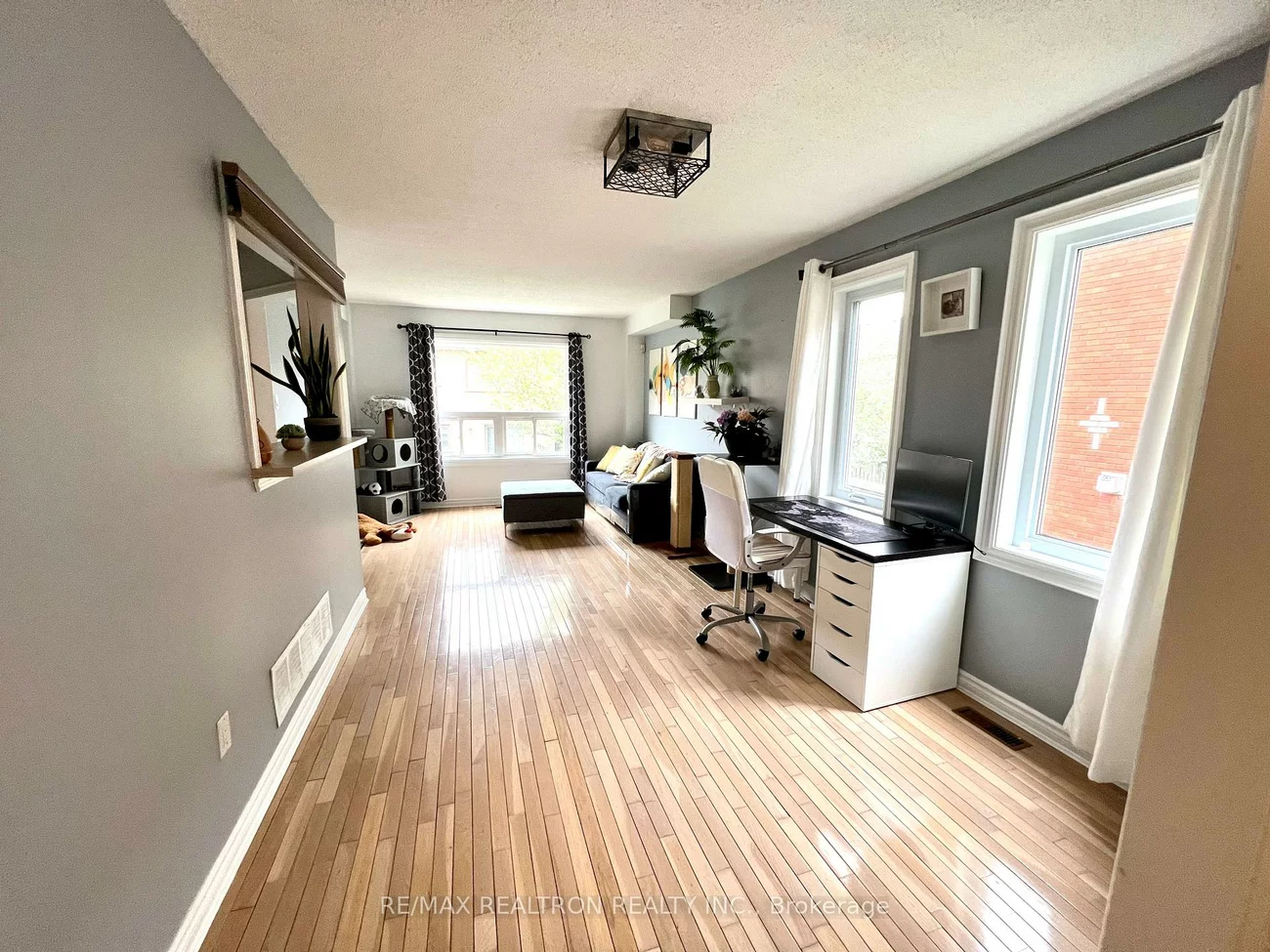 895, Caribou Valley, Armitage, Newmarket