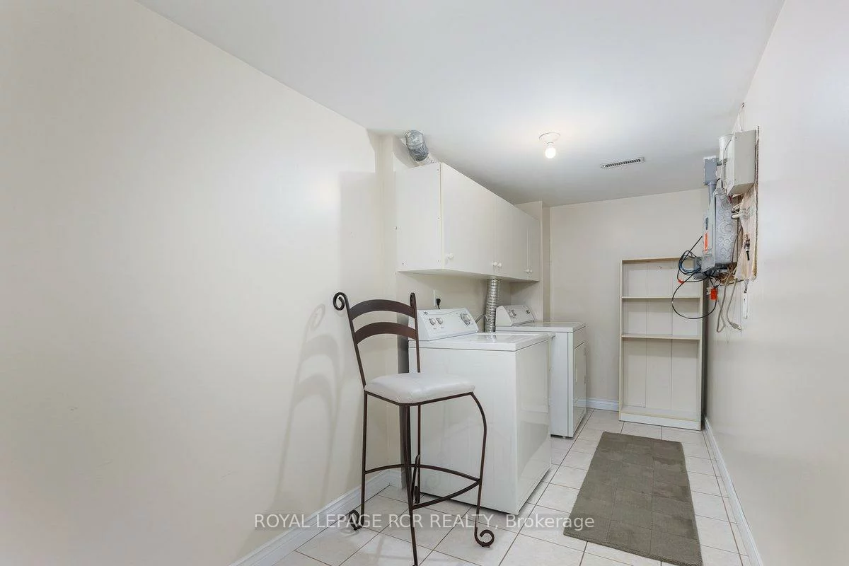 1047, On Bogart, Gorham-College Manor, Newmarket