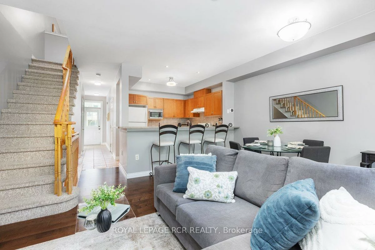1047, On Bogart, Gorham-College Manor, Newmarket