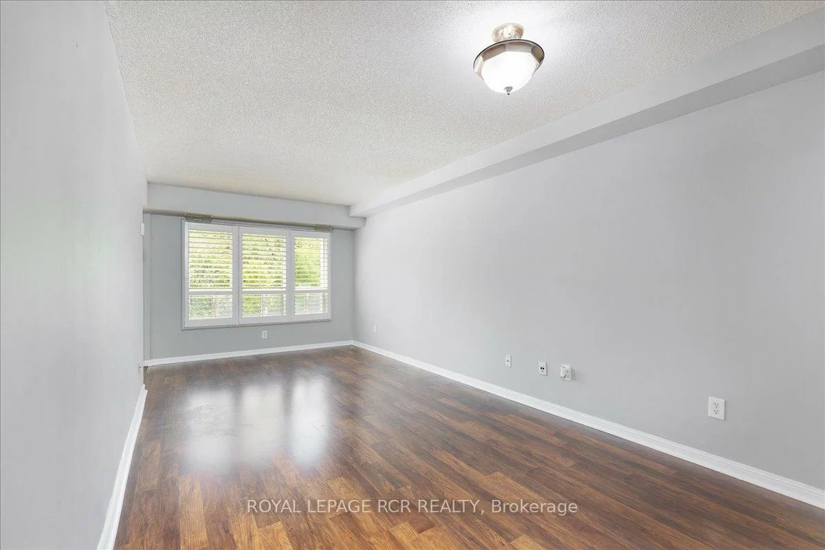 900, Bogart Mill, Gorham-College Manor, Newmarket