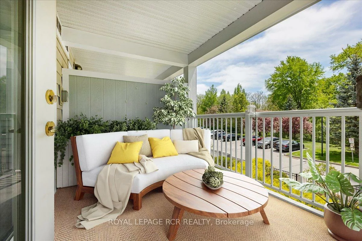900, Bogart Mill, Gorham-College Manor, Newmarket
