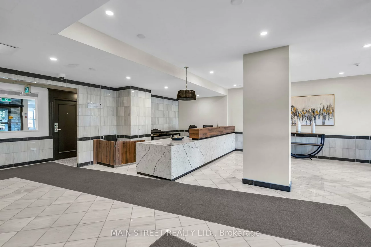 250, Davis, Central Newmarket, Newmarket