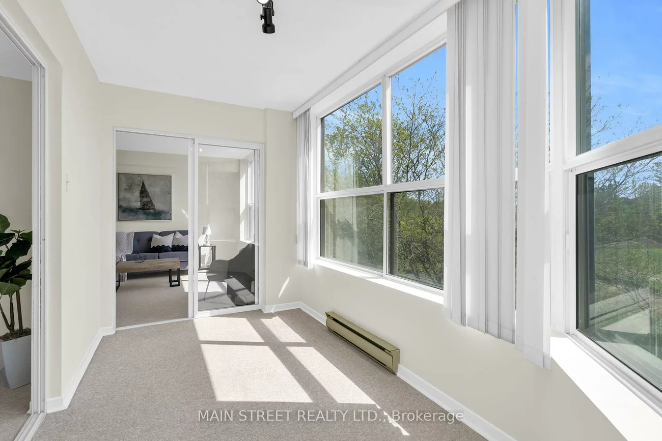 250, Davis, Central Newmarket, Newmarket