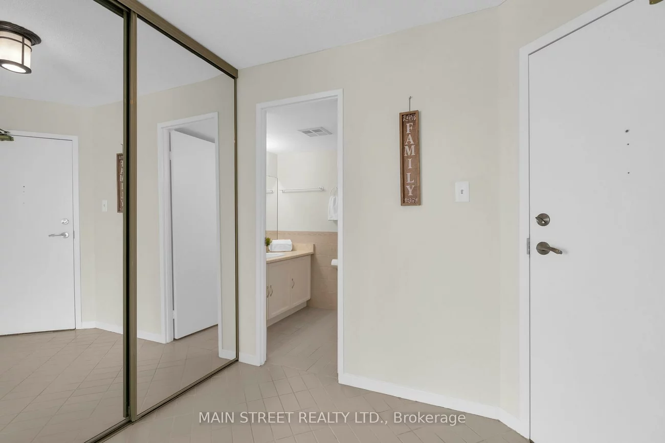 250, Davis, Central Newmarket, Newmarket