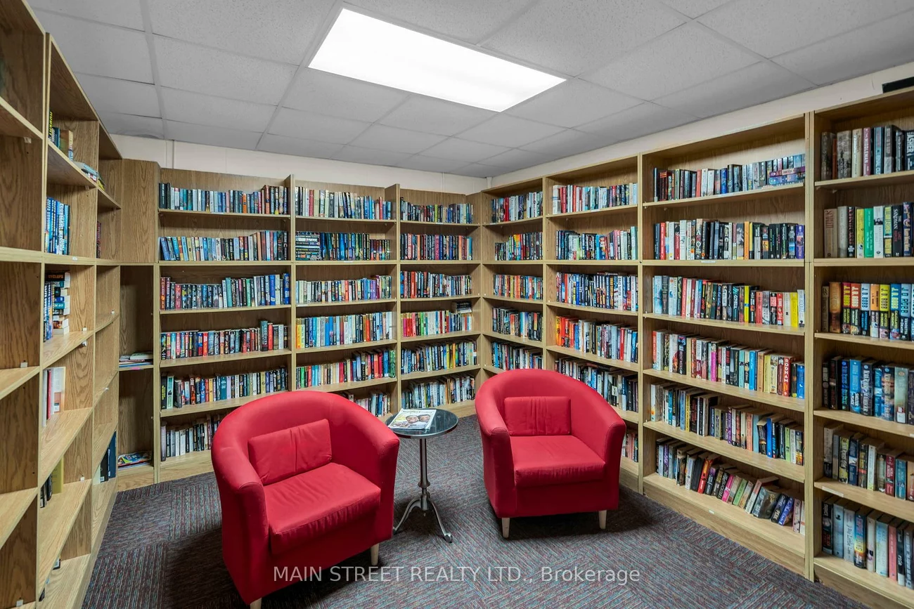 250, Davis, Central Newmarket, Newmarket