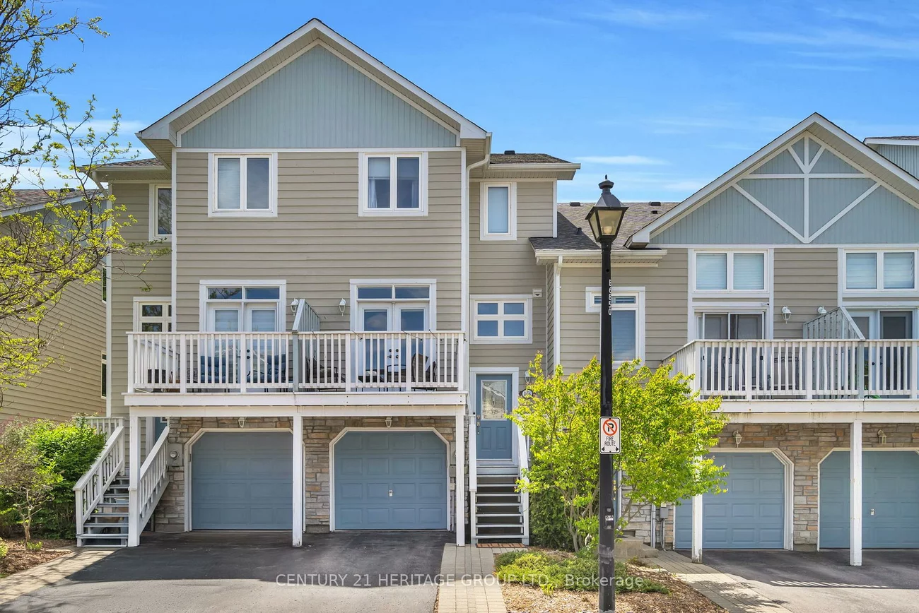 1056, On Bogart, Gorham-College Manor, Newmarket