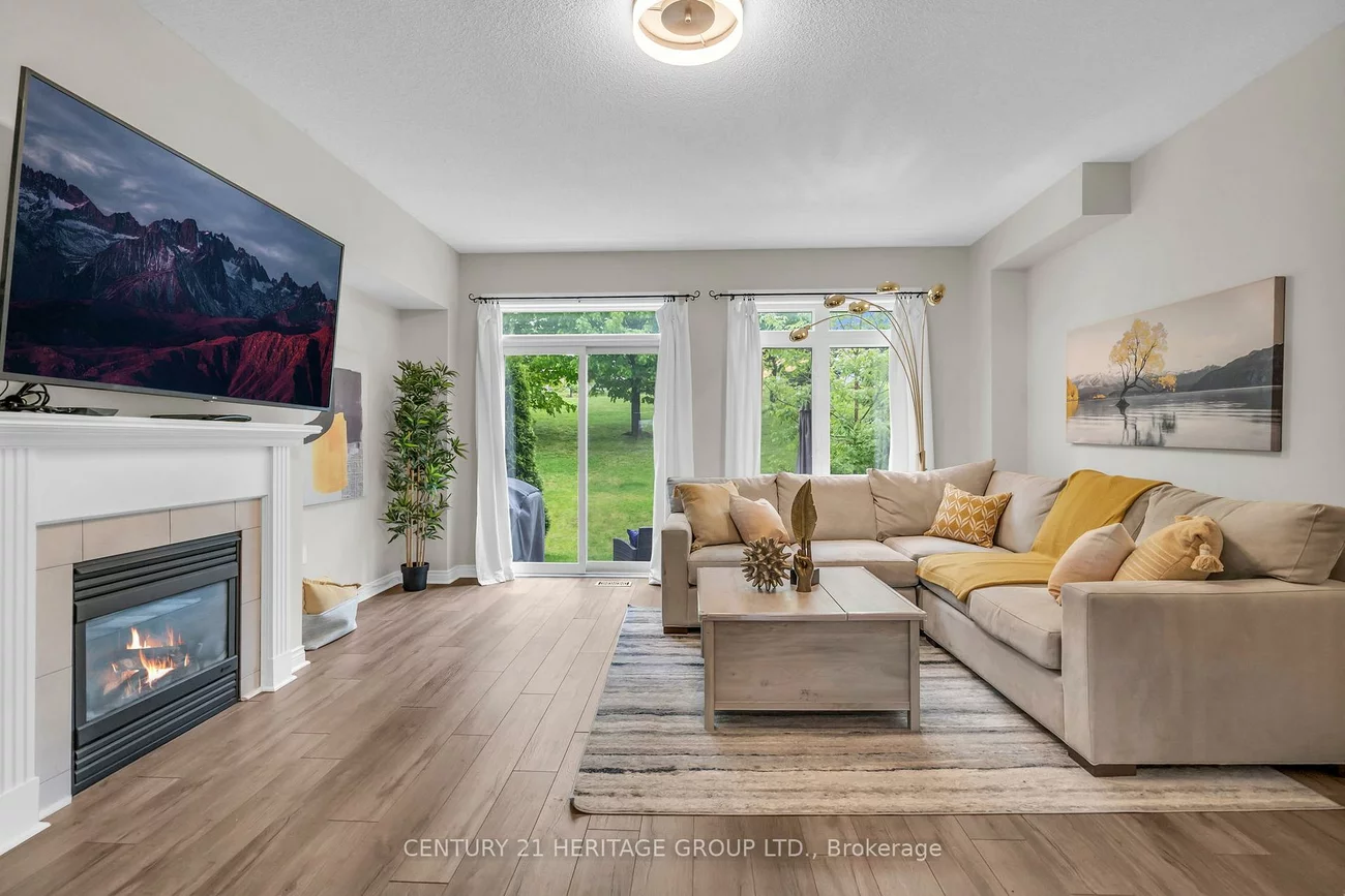 1056, On Bogart, Gorham-College Manor, Newmarket