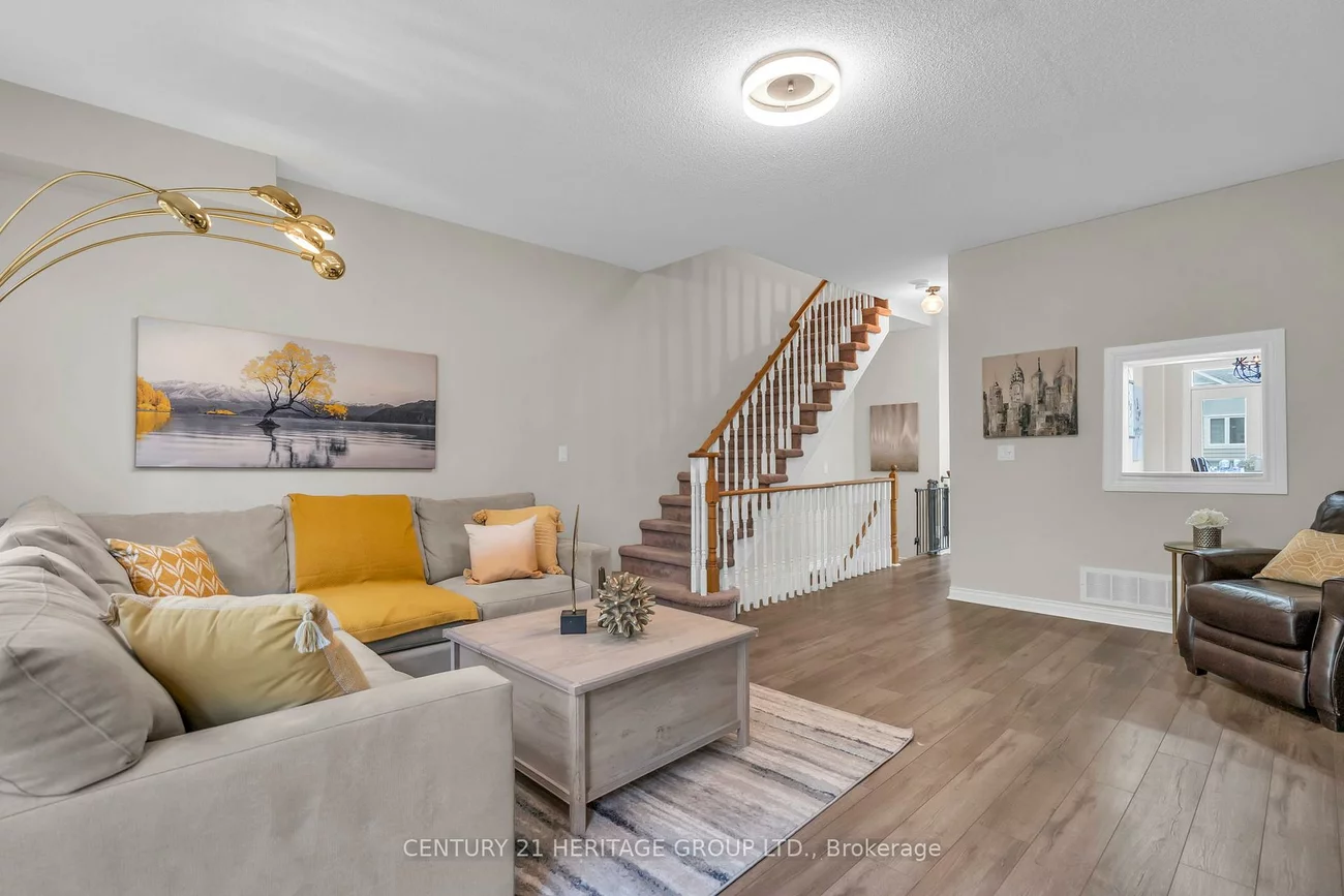 1056, On Bogart, Gorham-College Manor, Newmarket