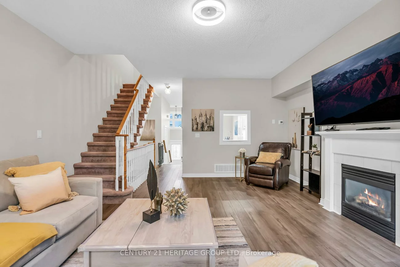 1056, On Bogart, Gorham-College Manor, Newmarket