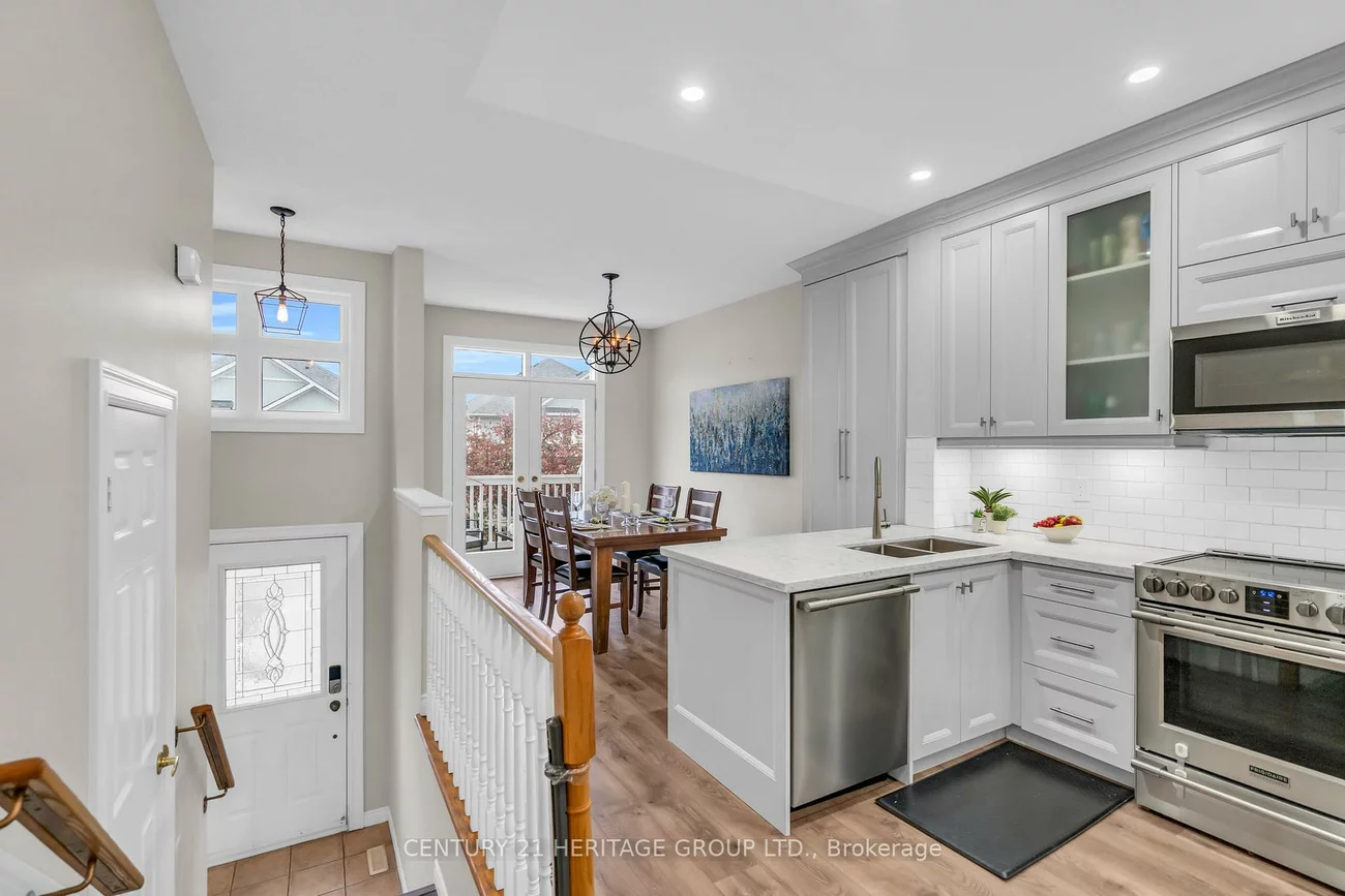 1056, On Bogart, Gorham-College Manor, Newmarket