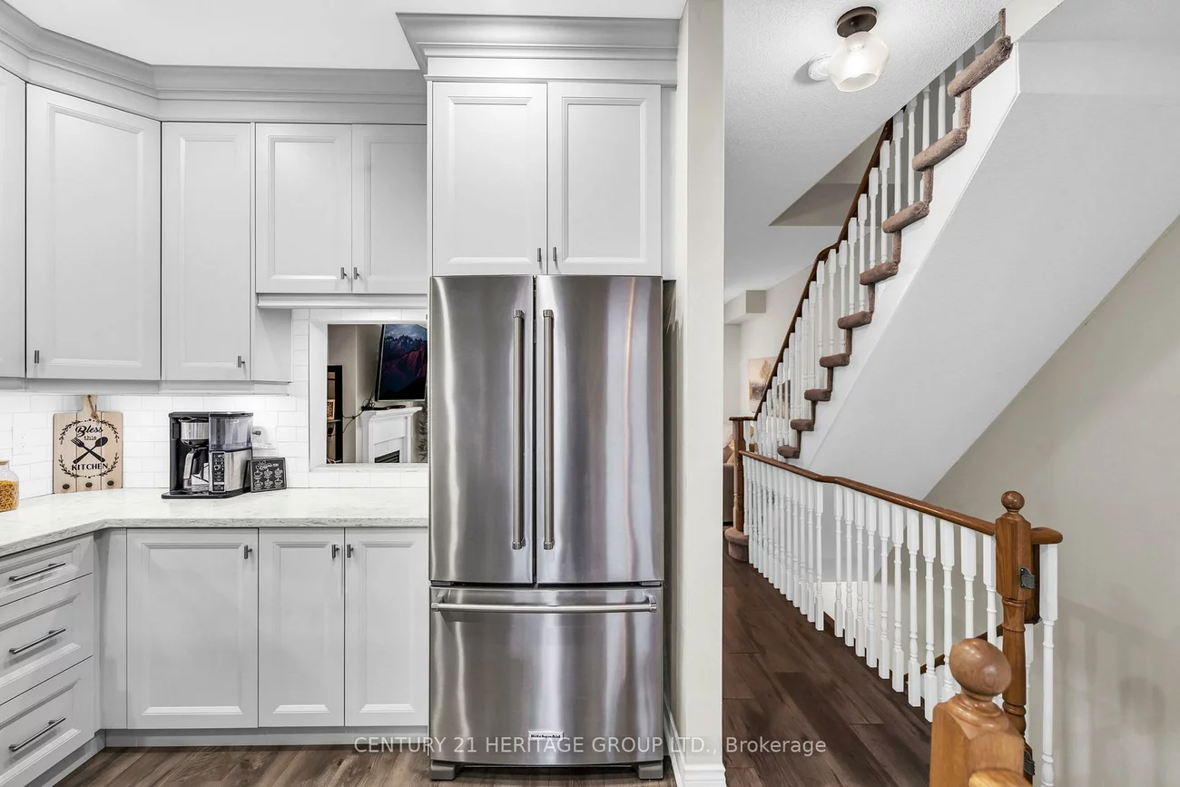 1056, On Bogart, Gorham-College Manor, Newmarket
